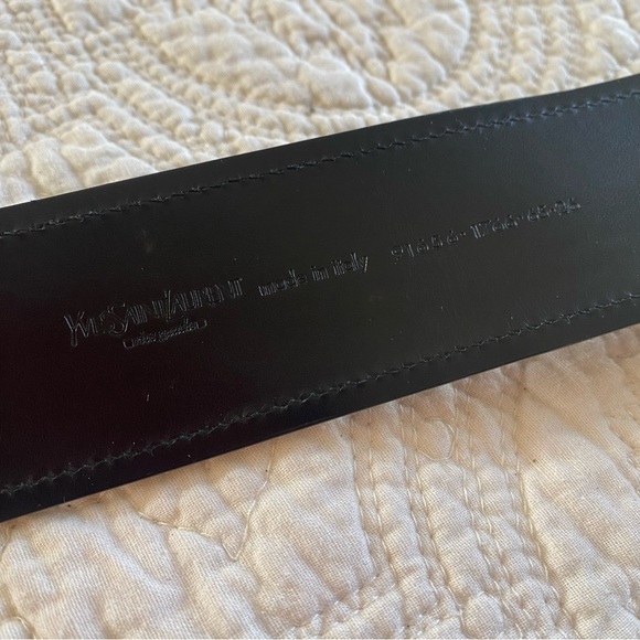 Yves Saint Laurent black leather buckle belt - Picture 5 of 7